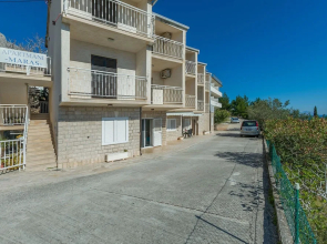 Apartments Maras
