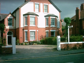 Shenley Lodge B  B