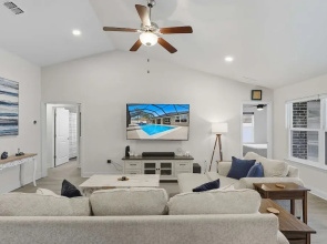 Modern 4BR Retreat Near Beach Heated Pool