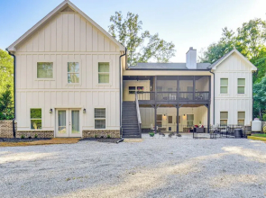 Pet-friendly Georgia Apartment: 8 Mi to Athens!