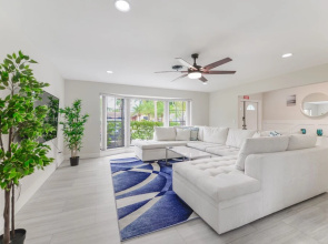 Great 3BR family house. Pool n Billiards