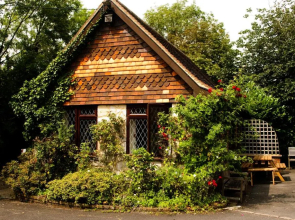 Tovey Lodge