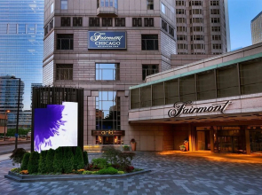 Fairmont Chicago at Millennium Park