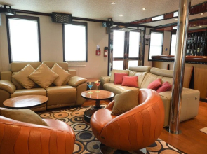 Dhaainkan'baa - Luxury Yacht