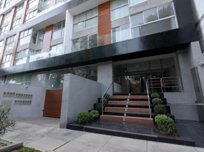Classy 1 BR Barranco Apartment High Floor