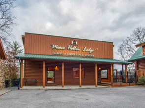 Moose Hollow Lodge