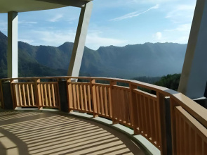 Lava View Lodge