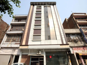 Hotel Star Metro Inn By GRB