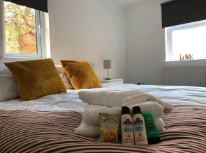 Clydes Hideaway Apartment