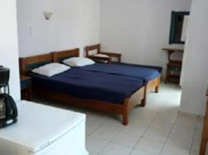 Michales Studios And Apartments