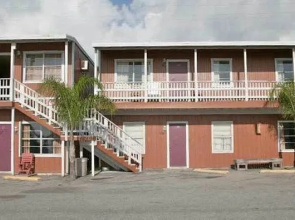 Magic Sun Tan Motel