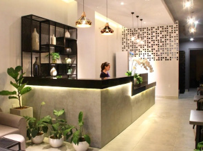 Midmost Boutique Hostel