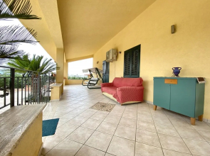 Villa Lilium With Private Pool 5 Bedrooms 10 pax 3 Bathrooms Parking