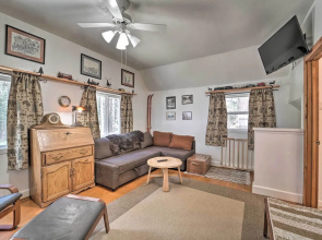 Half-mi to Trails: Rustic Soda Springs Cabin!