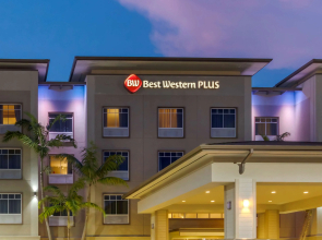 Best Western Plus Miami Airport North Hotel & Suites