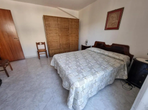 Villa Flora - with sea view, 2 minutes walk to beach