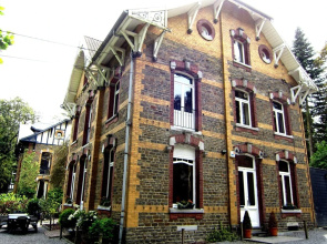 Heritage Villa with Garden in Spa