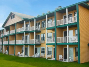 Best Western Lakefront Inn & Suites