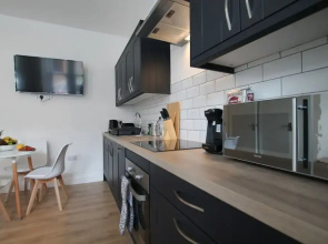 Dundee - 1 Bed - Sleeps 4 - Pet Friendly