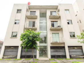 Trendy Barrio Jara apartment