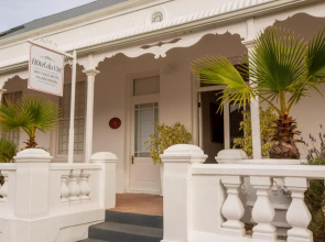 Le Ballon Rouge Guest House