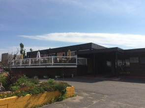 Canadian Motor Hotel