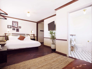 Life House, Little Havana