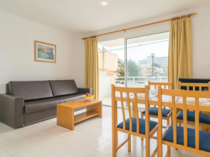 MASSANET (BB) -Cosy apartment with terrace near the sandy beach. Free WiFi
