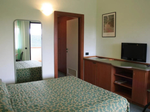 Dealuna Motel