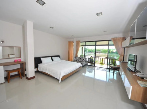 Maeklong Marina Resort
