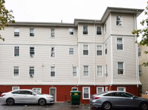 Lovely 3-Bedroom Apt with free parking