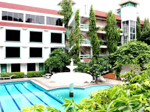 Seashore Pattaya Resort