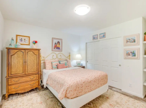 Community Pool & On-site Farm: Placerville Cottage