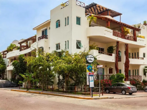 Las Olas Condominium #207