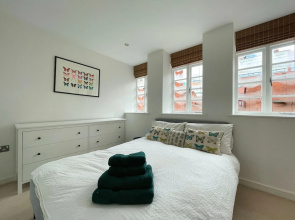 Modern Urban Sheffield Hideaway