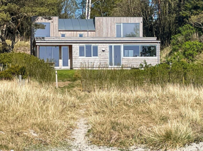 Amazing Home in Farsund With Wifi and 5 Bedrooms