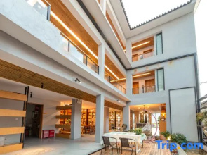 Erhai Zhijing Garden Seaview Hotel