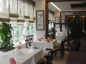 Ikar Hotel