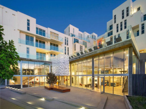 One Lux Stay at G8