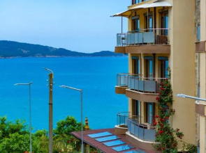 La Casa Apartments