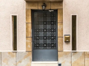 Downtown urban apartment for 4 people in Plaka