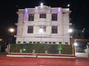Sarnath Motel And Resort