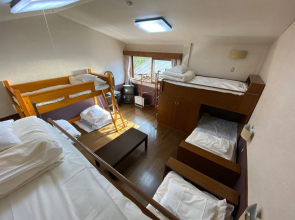 Guest House Nishiborakan - Hostel