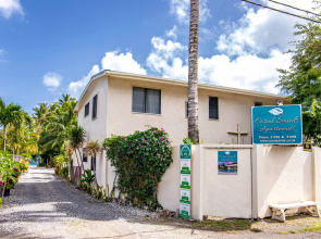 Coral Sands Apartments
