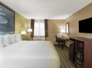 Super 8 by Wyndham Casa Grande