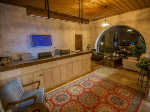 Nino Cave Suites