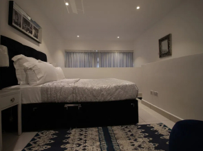 Embassy Gardens - One Bed
