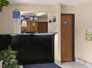 Days Inn by Wyndham Keene NH