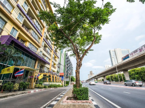 Palette Bella B All Suites Bangkok Hotel