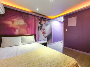 Busan Seomyeon Hotel Artwork